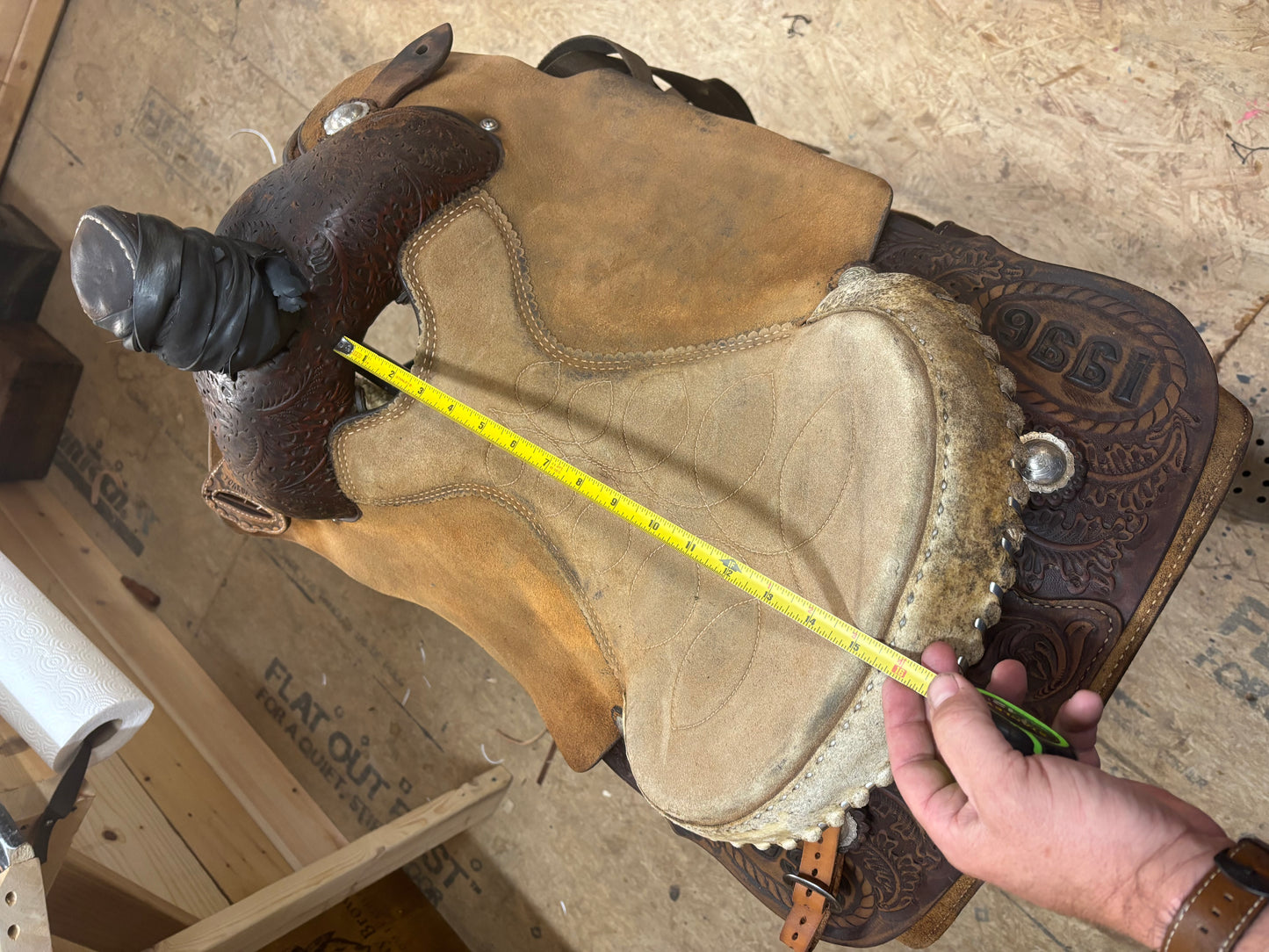 Paul Ammerman 15" Team Roper saddle.